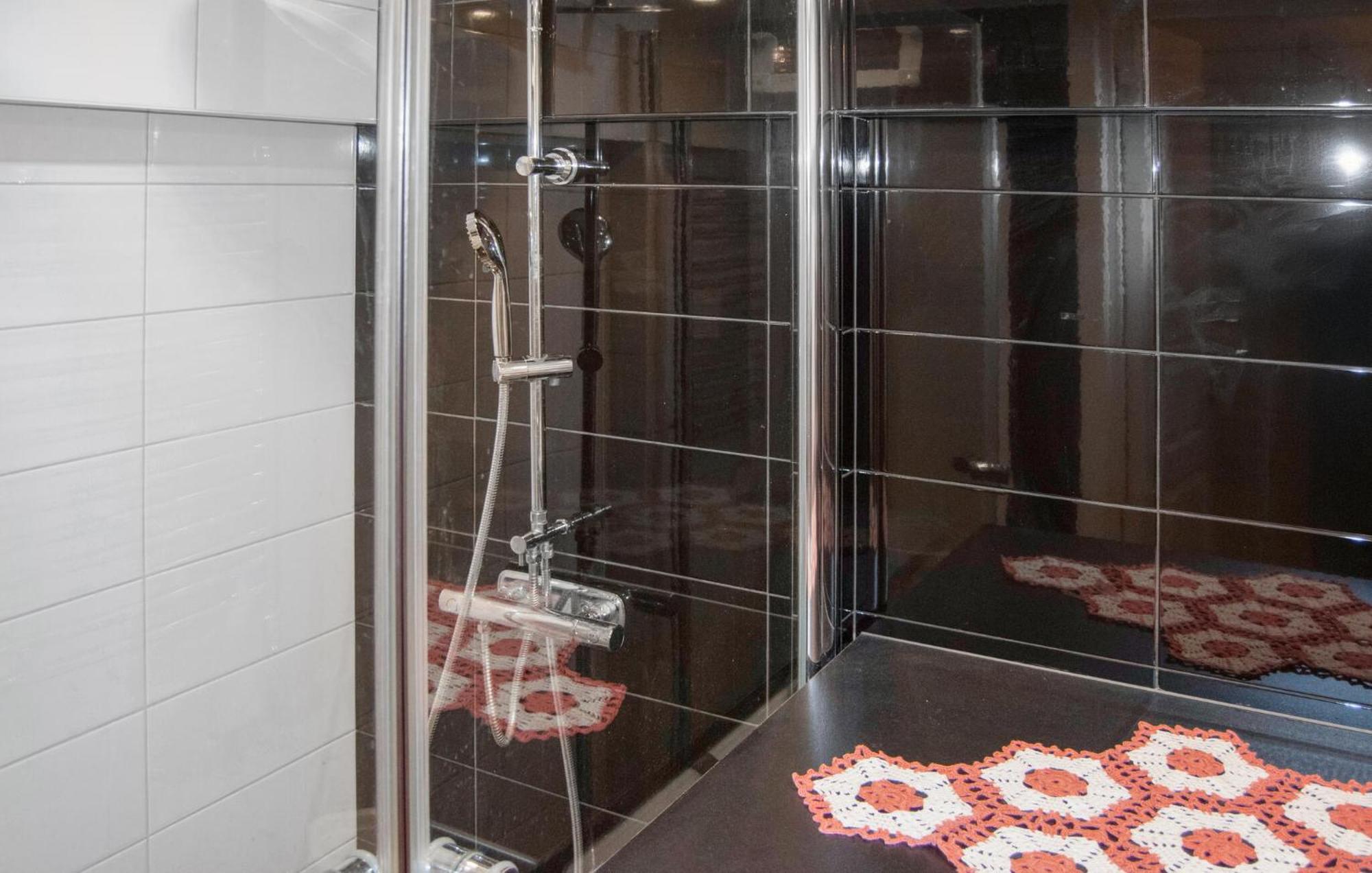 Semesterbostad 2 Bedroom Cozy In Skaerholmen Stockholm